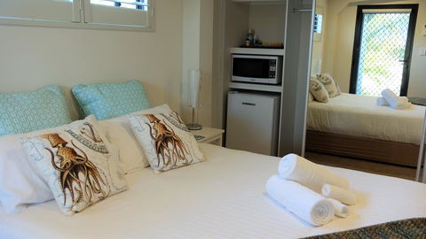 THE TIN SHED Couples Accommodation At Bay Of Fires - Accommodation Port Macquarie 3