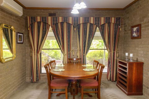 The Townhouse - Accommodation Port Macquarie 3