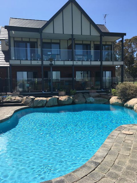 The View On Grossmans - Accommodation Port Macquarie 0