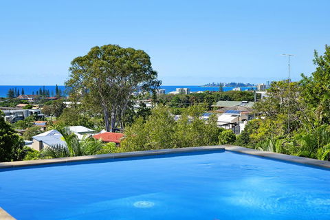 THE VIEW, TUGUN - 4 Bedrooms - Sea Views - Private Heated Pool - Accommodation Port Macquarie 0
