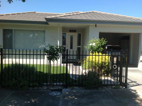 The Villa Kyabram - Accommodation Port Macquarie 0