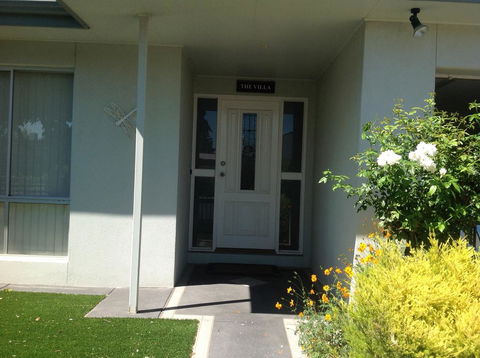 The Villa Kyabram - Accommodation Port Macquarie 1
