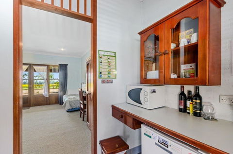 The Vineyard Motel - Accommodation Port Macquarie 1