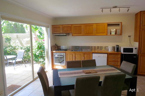 The Wave Oasis SC B&B - Accommodation Port Macquarie 1
