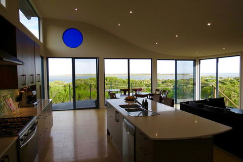 The Wave Oasis SC B&B - Accommodation Port Macquarie 2
