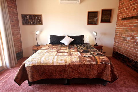 The Wicked Villa - Accommodation Port Macquarie 0