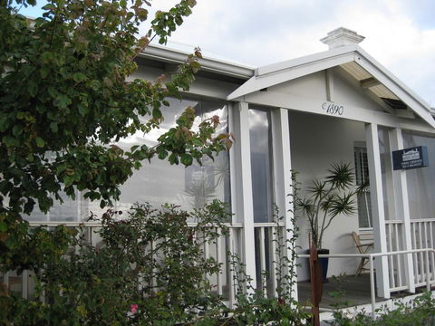 Three Chimneys Bed And Breakfast Boutique Guest House - Accommodation Port Macquarie 0