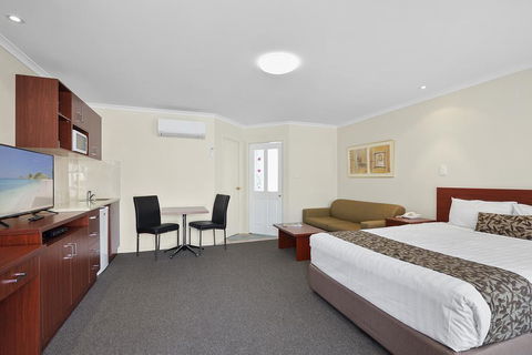 Thunderbird Motel Yass - Accommodation Port Macquarie 1