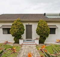 Time to Unwind - old style charm - Accommodation Port Macquarie