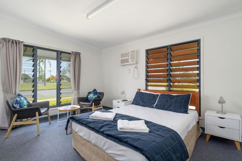 Tin Can Bay's Sleepy Lagoon Motel - Accommodation Port Macquarie 1