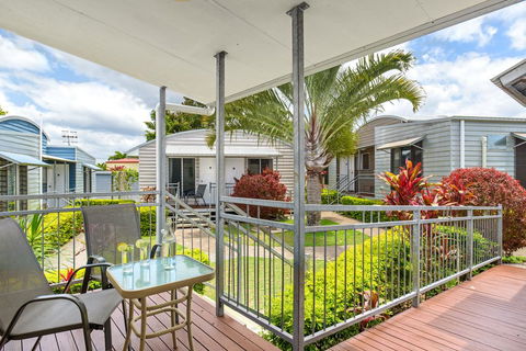 Tin Can Bay's Sleepy Lagoon Motel - Accommodation Port Macquarie 0