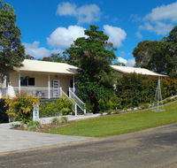 Tinaroo Sunset Retreat - Accommodation Port Macquarie