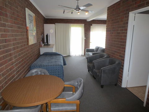 Tocumwal Golf Resort - Accommodation Port Macquarie 1