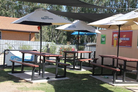 Tocumwal Hotel Motel (The Palms) - Accommodation Port Macquarie 2