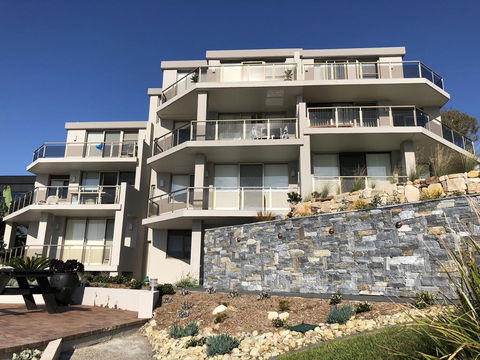 Toowoon Bay Beachfront Apartment - Accommodation Port Macquarie 2