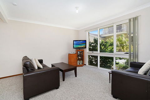 Toowoon Bay Townhouse, Unit 6 - Accommodation Port Macquarie 1