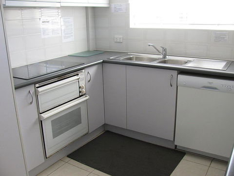 Toowoon Beach View 3br Villa 4 Just Steps To Beach With Views - Accommodation Port Macquarie 1