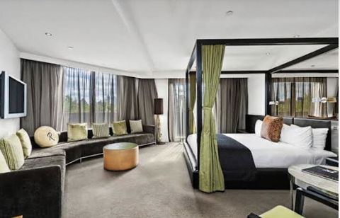 Top Private Service, Business Reception, Alternative Travel - Accommodation Port Macquarie 1