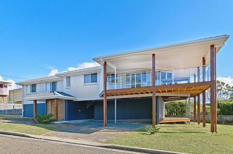 TOPVIEWS - 15Second Av BH - Accommodation Port Macquarie 0