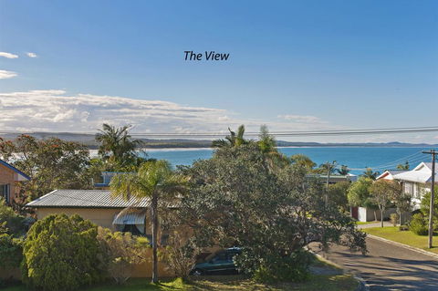 TOPVIEWS - 15Second Av BH - Accommodation Port Macquarie 2