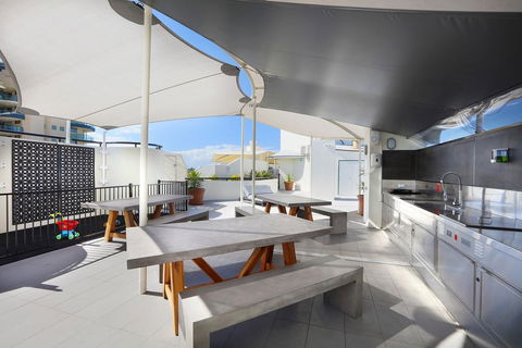 Top Floor Unit At The Caribbean Resort Mooloolaba - Accommodation Port Macquarie 1