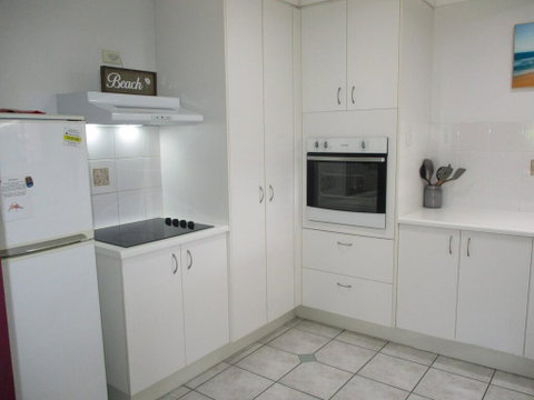 Torquay Beach Holiday House - Accommodation Port Macquarie 3