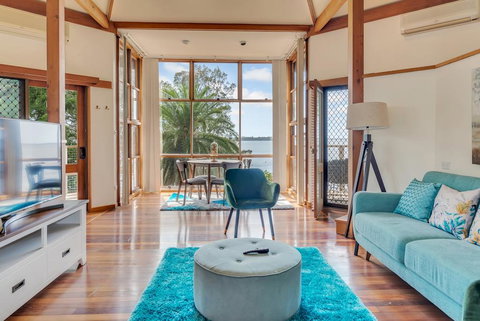 Tranquil Lake House - Perfect City Escape To Relax - Accommodation Port Macquarie 2