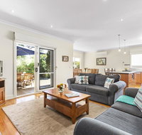 Tranquility in Cowes - Pets Fireplace WiFi Linen 350m Beach 4 Bdrms - Accommodation Port Macquarie