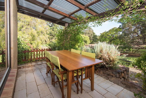 Trastevere Cowaramup Farm House - Accommodation Port Macquarie 0