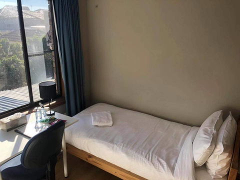 Traveler's Affordable Studio Unit (Beverly Hills) - Accommodation Port Macquarie 1