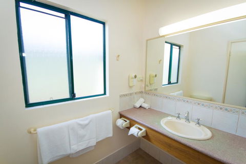 Tree Top Walk Motel - Accommodation Port Macquarie 1
