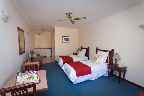 Tree Top Walk Motel - Accommodation Port Macquarie 2