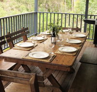 Treehouse - 3 acre elevated nature setting - Accommodation Port Macquarie
