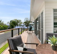 Tropical Beachside Oasis in Clifton Beach - Accommodation Port Macquarie