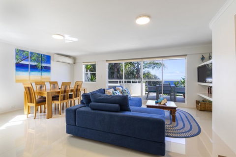Tropical & Modern With Rooftop Terrace - Accommodation Port Macquarie 1