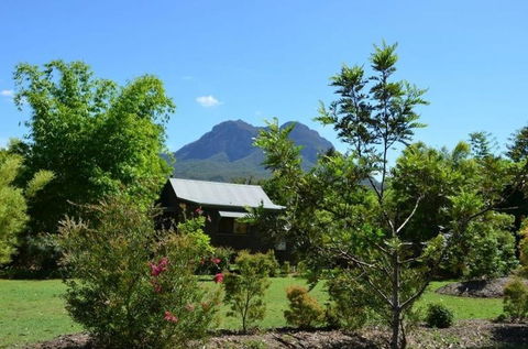 Tuckeroo Cottages & Gardens - Accommodation Port Macquarie 3