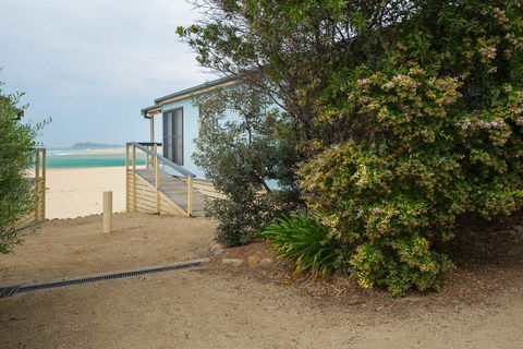 Tuross Beach Cabins & Campsites - Accommodation Port Macquarie 0