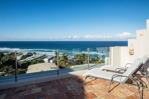 Tuscan Inspired Townhouse Minutes From The Beach - Accommodation Port Macquarie 1