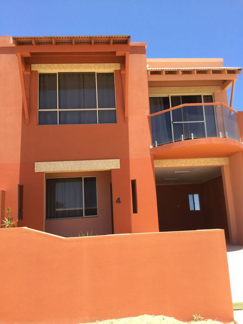 Tuscany Townhouse 3-4 - Accommodation Port Macquarie 0