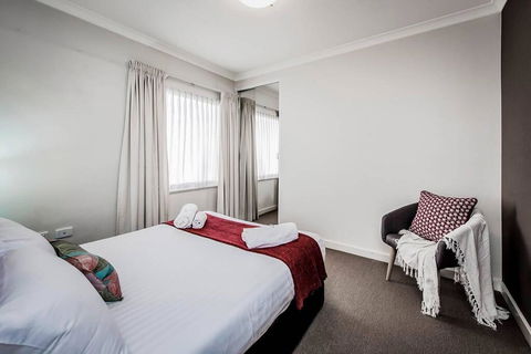 Two Bedder With Parking Close To Perth City Centre - Accommodation Port Macquarie 3