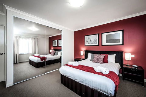 Two Bedder With Parking Close To Perth City Centre - Accommodation Port Macquarie 0