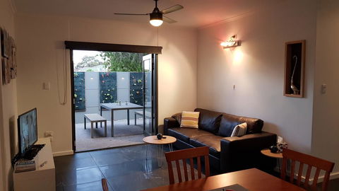 Two Bedroom Garden Apartment - Accommodation Port Macquarie 1
