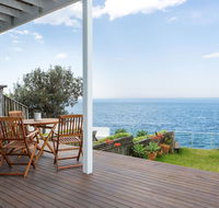Unbelievable Clifftop Townhouse with Ocean Views - Accommodation Port Macquarie