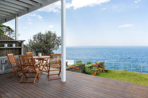 Unbelievable Clifftop Townhouse With Ocean Views - Accommodation Port Macquarie 0