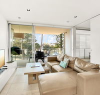 Unit 106 Plantation Resort - Rainbow Beach Walk to beach Views Aircon Pool Plantation Resort - Accommodation Port Macquarie