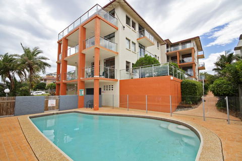 Unit 2, Cooltoro Court, 7 Frank Street Coolum Beach, 400 BOND, LINEN INCLUDED - Accommodation Port Macquarie 1