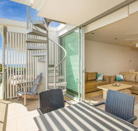 Unit 203 Plantation - Rainbow Beach Plantation Resort Top Floor Aircon Free Wi-Fi - Accommodation Port Macquarie