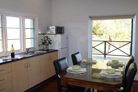 Upper Reach Spa Cottage - Accommodation Port Macquarie 3