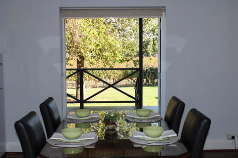 Upper Reach Spa Cottage - Accommodation Port Macquarie 2
