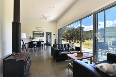 Valle Laguna - Accommodation Port Macquarie 0